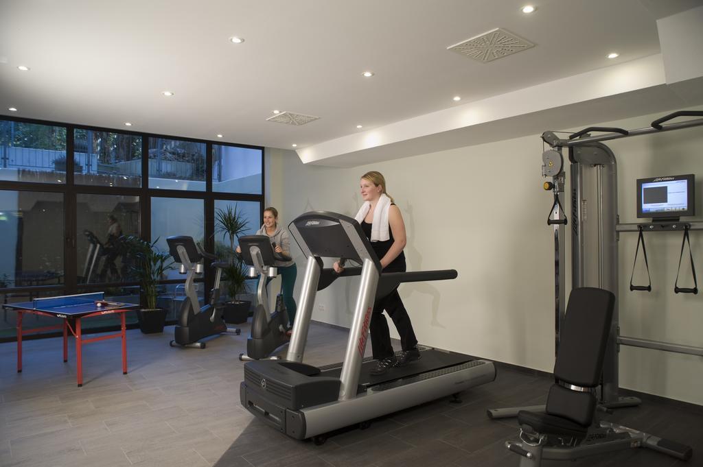 Parkhotel Bad Homburg บาดฮอมบูร์ก ฟอร์ แดร์เฮอเฮอ ภายนอก รูปภาพ