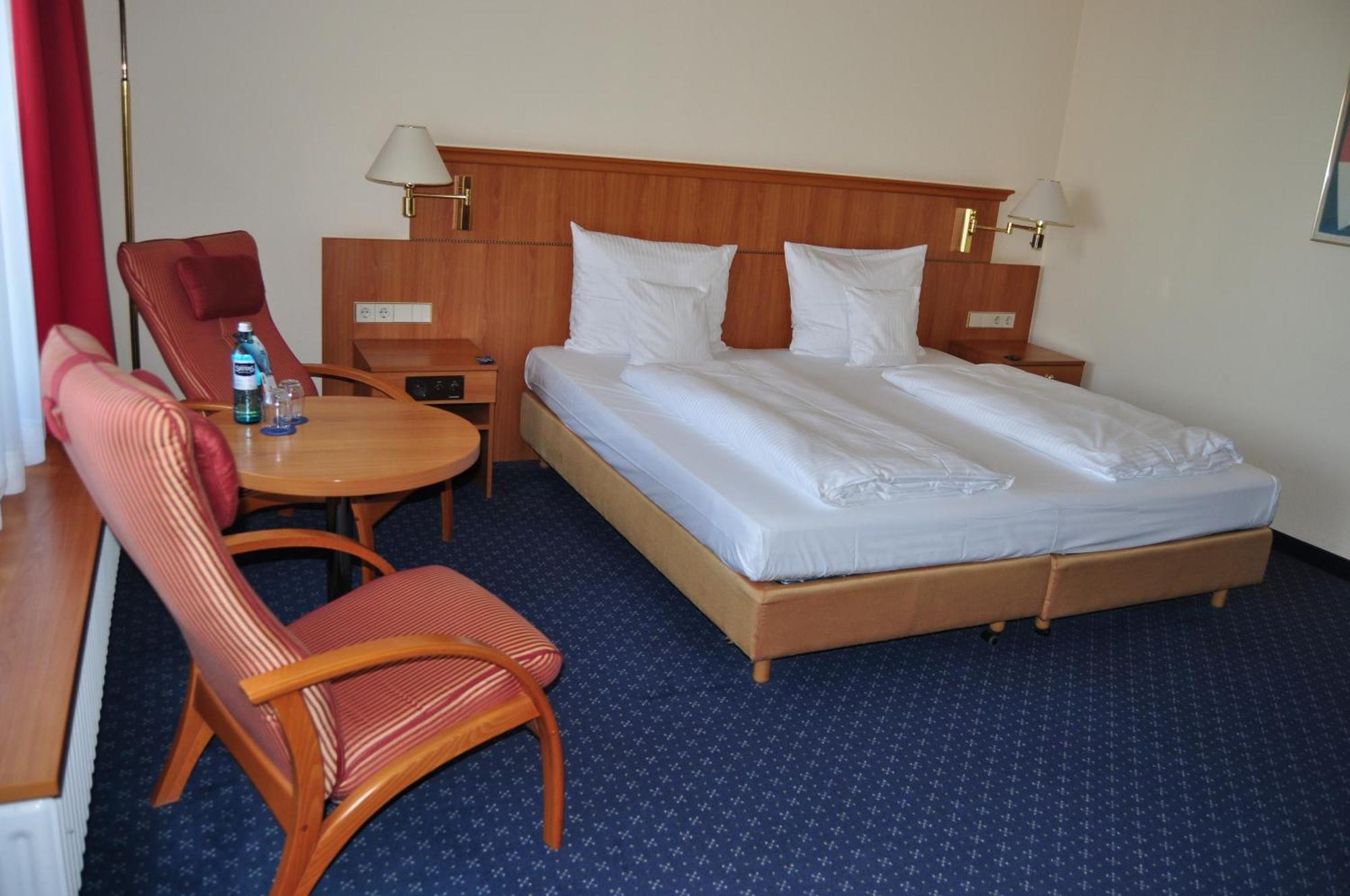 Parkhotel Bad Homburg บาดฮอมบูร์ก ฟอร์ แดร์เฮอเฮอ ภายนอก รูปภาพ