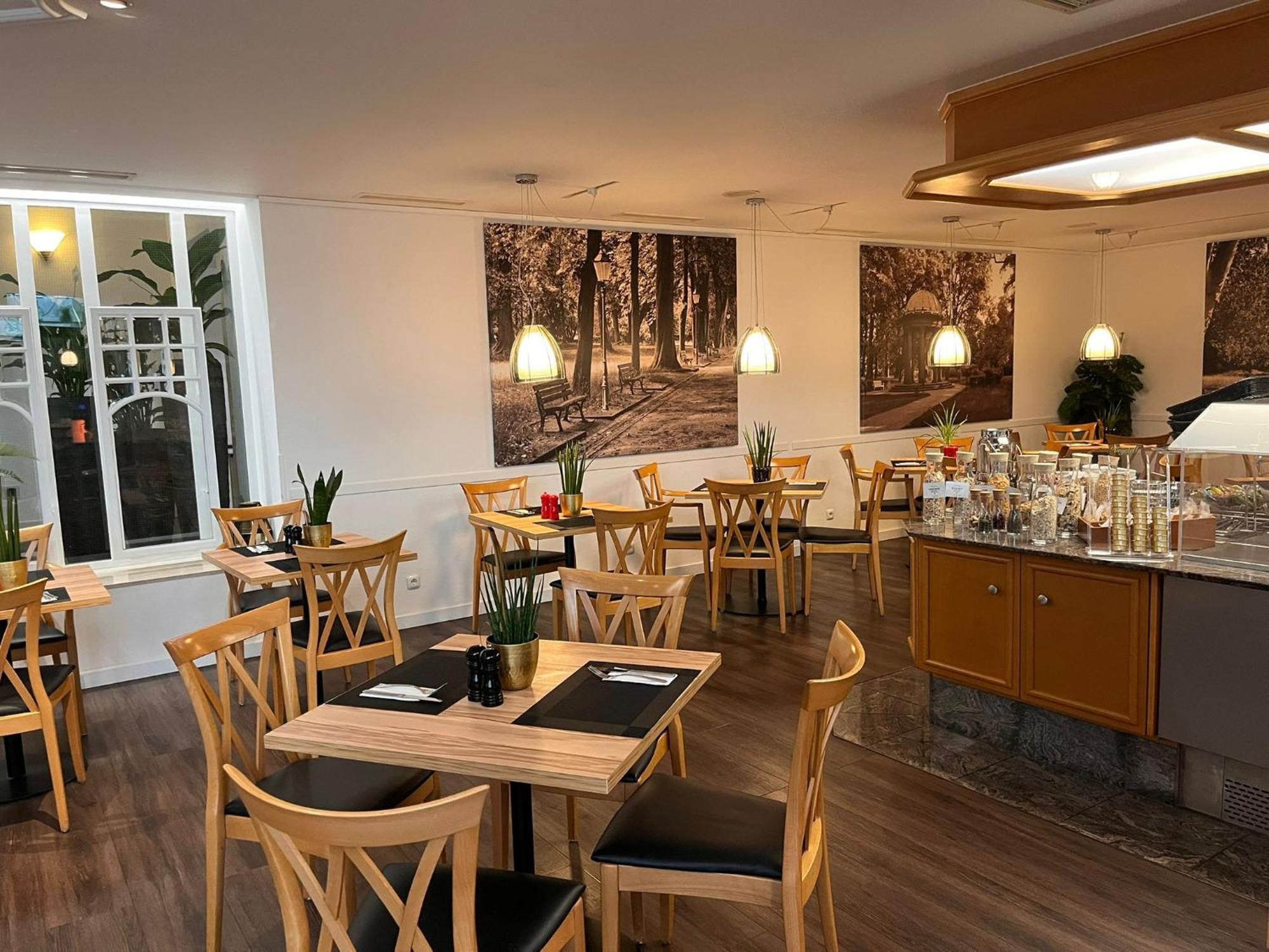 Parkhotel Bad Homburg บาดฮอมบูร์ก ฟอร์ แดร์เฮอเฮอ ภายนอก รูปภาพ