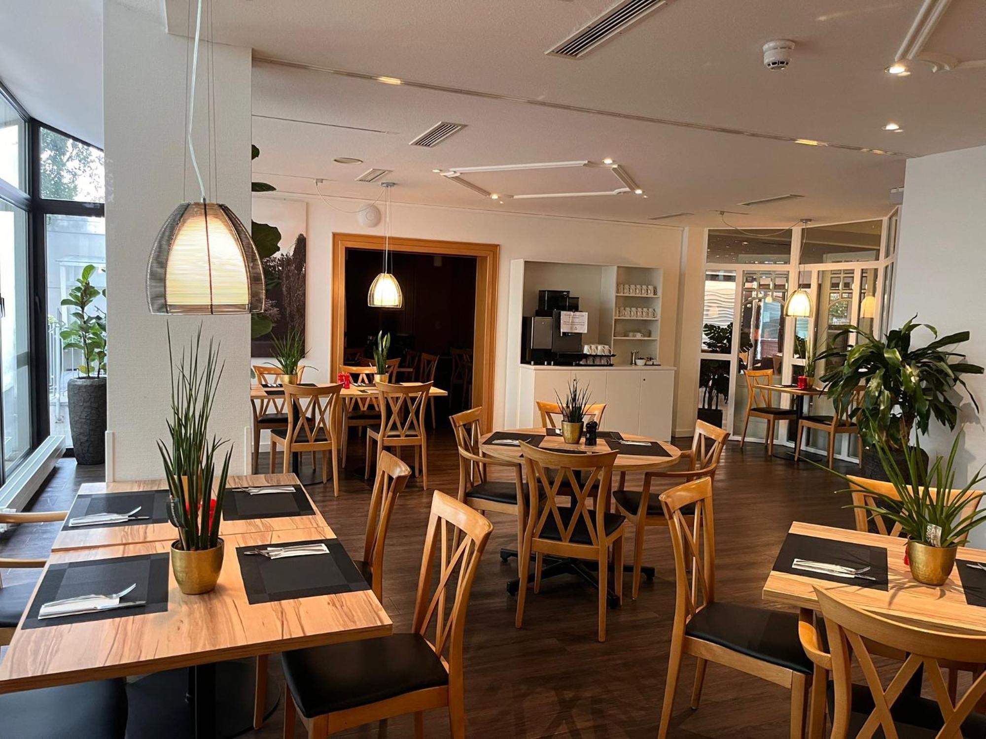 Parkhotel Bad Homburg บาดฮอมบูร์ก ฟอร์ แดร์เฮอเฮอ ภายนอก รูปภาพ