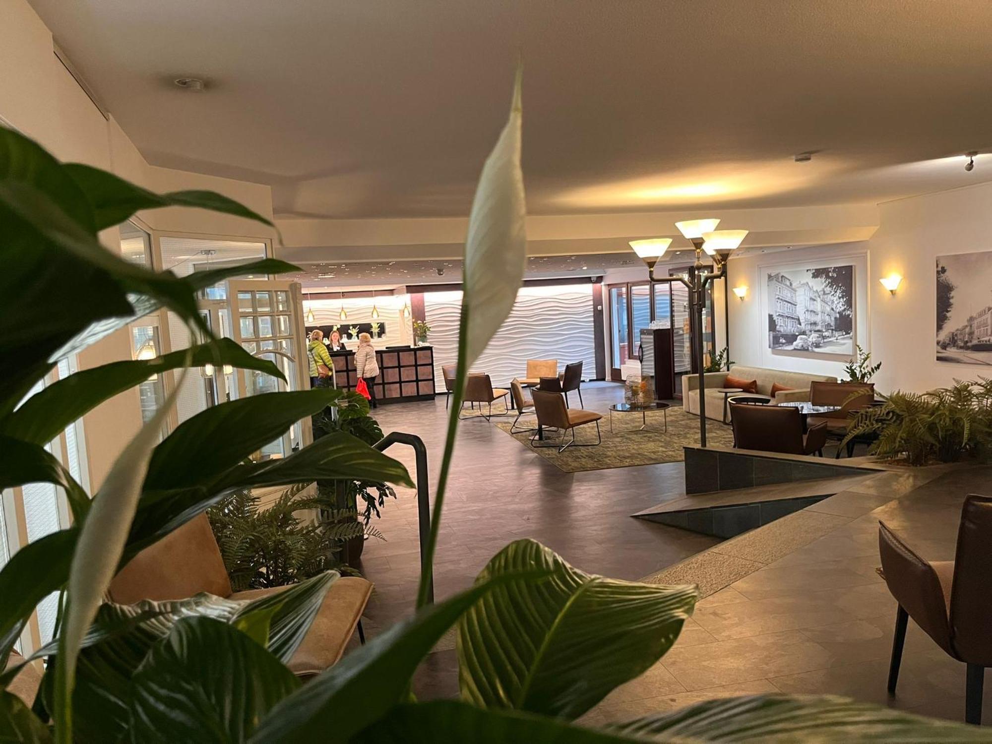Parkhotel Bad Homburg บาดฮอมบูร์ก ฟอร์ แดร์เฮอเฮอ ภายนอก รูปภาพ