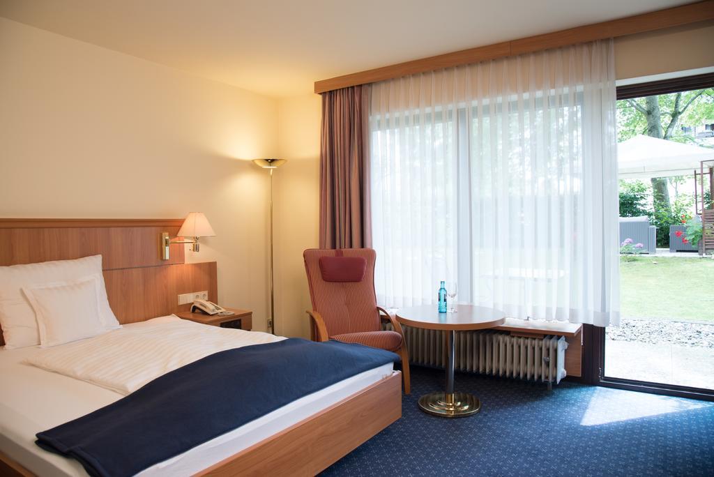 Parkhotel Bad Homburg บาดฮอมบูร์ก ฟอร์ แดร์เฮอเฮอ ภายนอก รูปภาพ