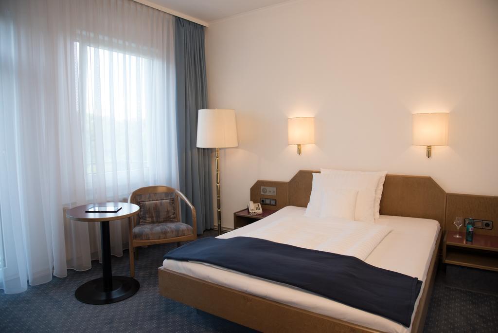 Parkhotel Bad Homburg บาดฮอมบูร์ก ฟอร์ แดร์เฮอเฮอ ภายนอก รูปภาพ